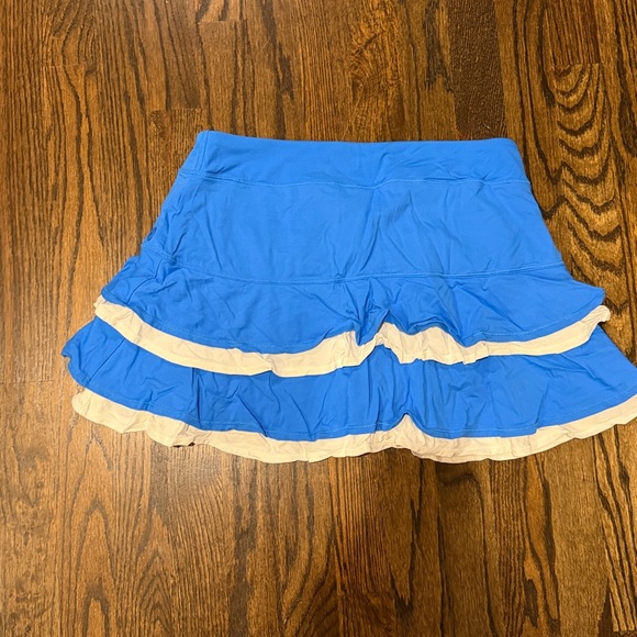 Lilly Pulitzer Blue and white Ruffle skort - Picture 4 of 4